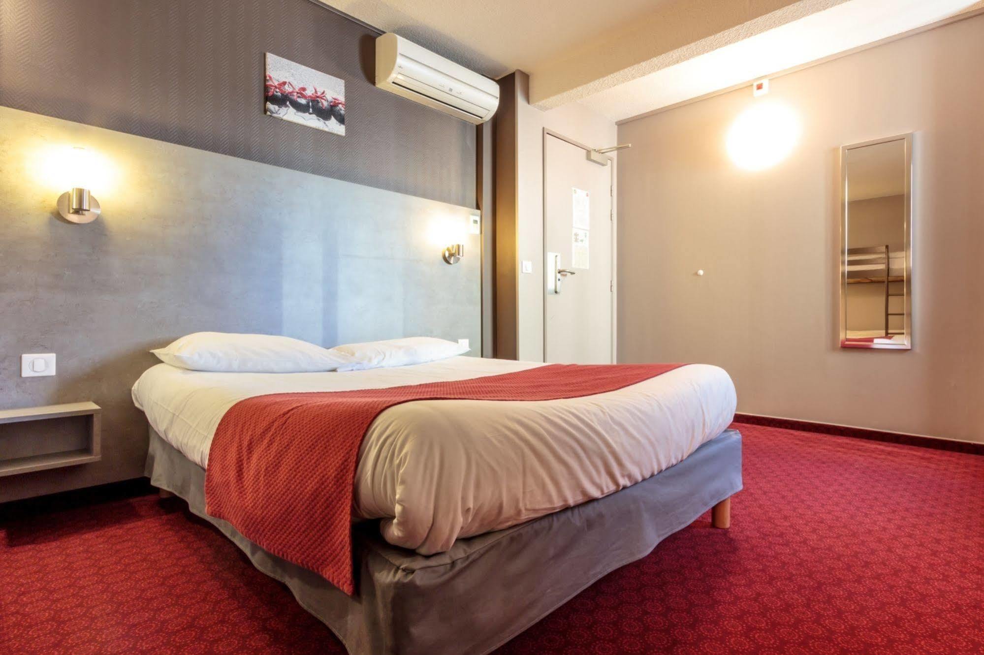Hotel Lune Etoile Clermont-Ferrand Exterior photo